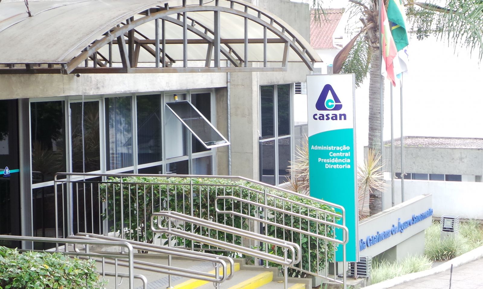 CASAN REDUZ TARIFAS DE ÁGUA E ESGOTO